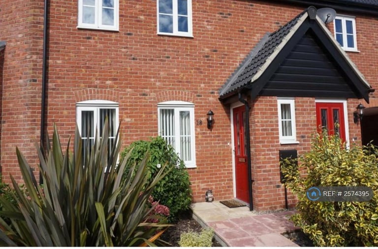 1 bedroom flat in Bradwell, Great Yarmouth, NR31 (1 bed) (#2574395)