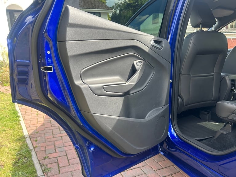 2017 Ford Kuga 2.0 TDCi 180 ST-Line 5dr HATCHBACK Diesel Manual