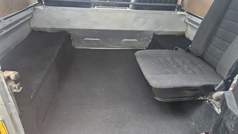 2008 Land Rover Defender 90 2.4 TDCi County Hard Top SUV 4WD SWB Euro 4 3dr PANEL VAN Diesel Manual