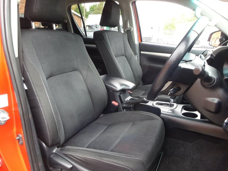 2021 Toyota Hilux 2.8 D-4D Invincible Auto 4WD Euro 6 (s/s) 4dr PICK UP Diesel Automatic