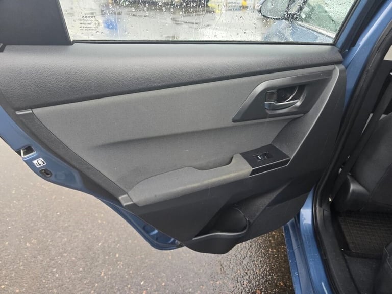 2016 Toyota Auris 1.6 D-4D ICON 5d 110 BHP Hatchback Diesel Manual