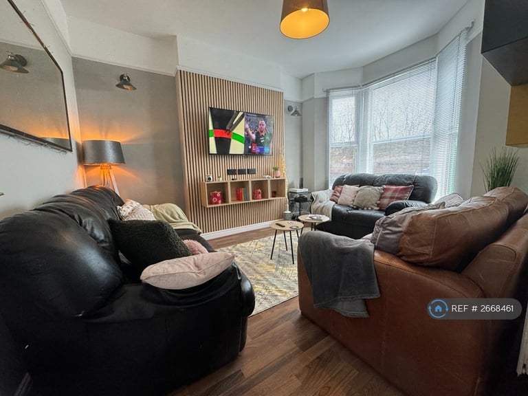 6 bedroom house in Penny Lane, Liverpool, L18 (6 bed) (#2668461)