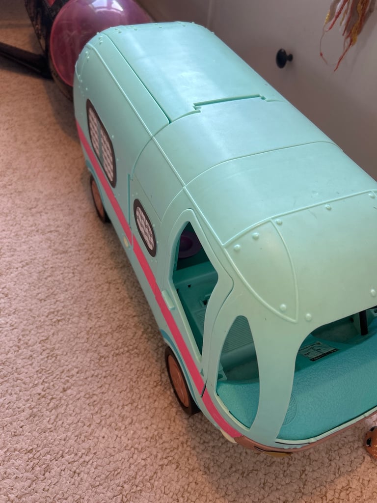 Dolls plane/campervan 