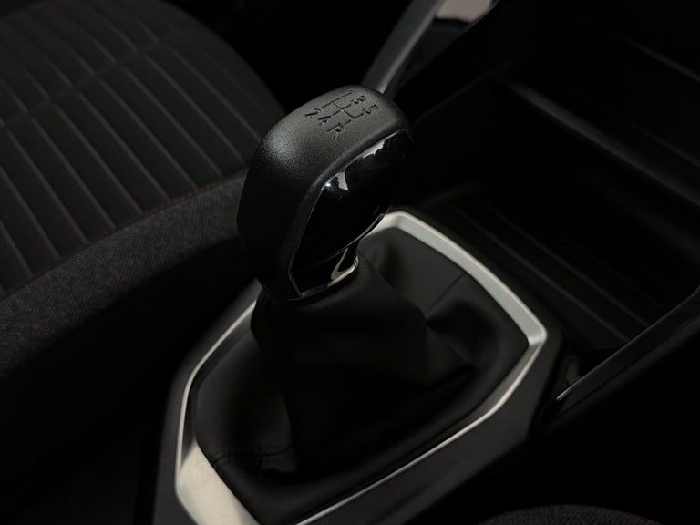 2021 Peugeot 208 1.2 PureTech Active Premium Euro 6 (s/s) 5dr HATCHBACK Petrol Manual