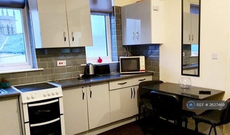3 bedroom house in Travis Place, Sheffield, S10 (3 bed) (#2637469)