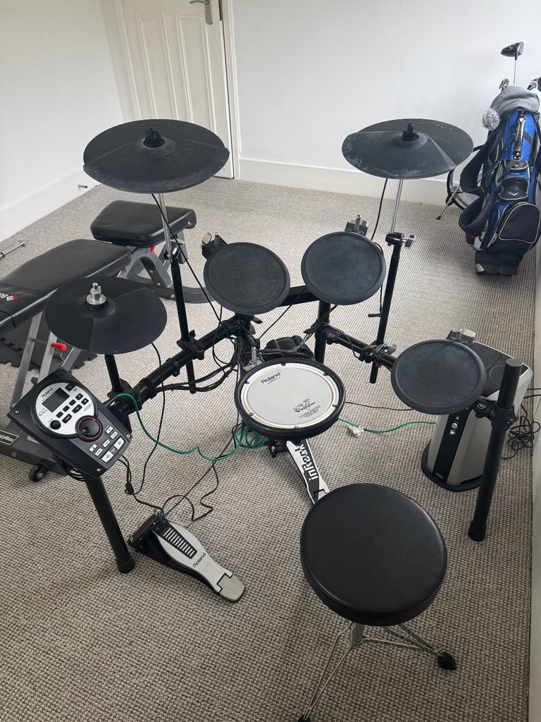 Roland TD-11K Electronic Drum Kit with Roland PM-03 Drum Monitor