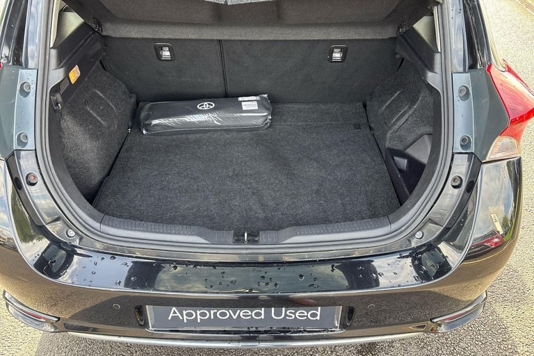 2018 Toyota Auris 1.8 Hybrid Design TSS 5dr CVT (Nav) Hatchback Hybrid Automatic