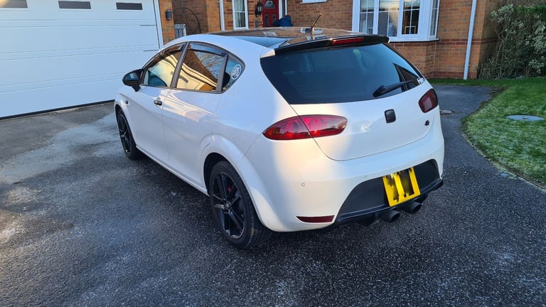 2010 seat leon fr 2.0 tsi turbo petrol MOT may 2026 
