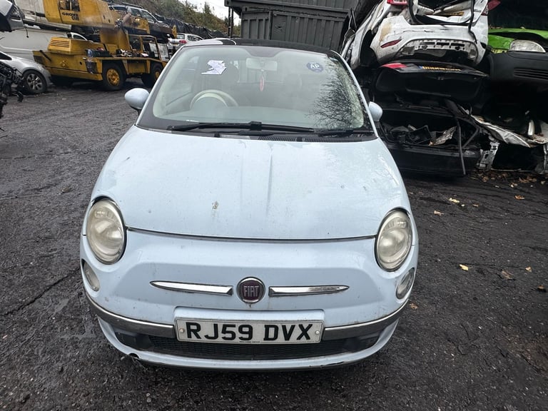 image for FIAT 500 2009 1.2 PETROL BREAKING FOR PARTS 