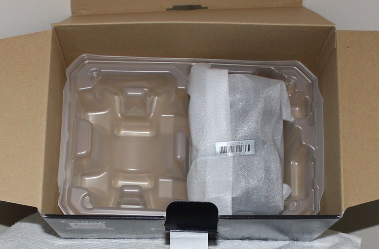 Canon R7 Body Never used