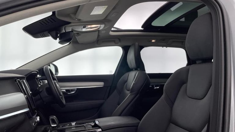 2024 Volvo V90 Ultra T8 AWD Plug-in hybrid Electric/Petrol Dark Automatic Estate Petrol Automatic