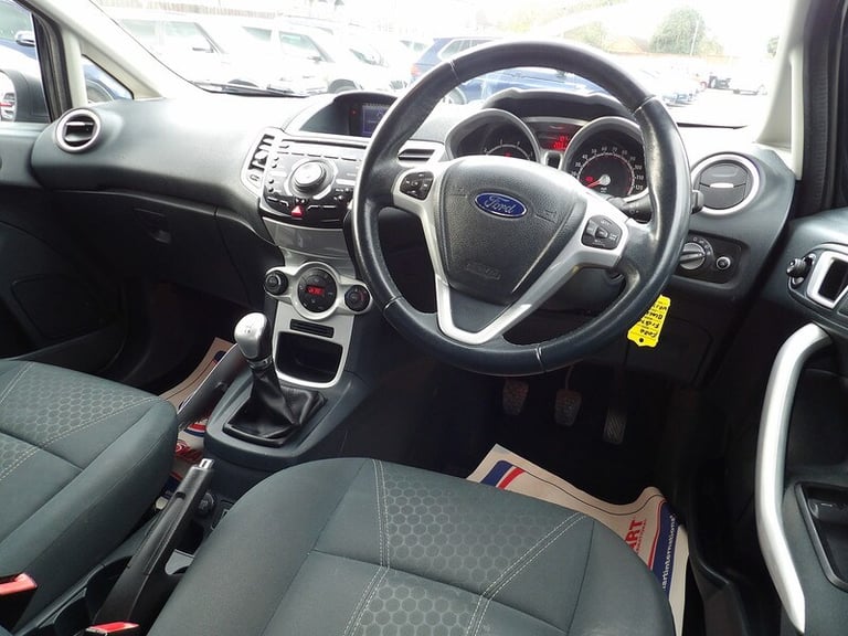 2012 Ford Fiesta Titanium Hatchback Petrol Manual