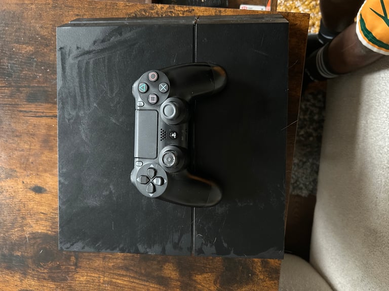  Sony PlayStation 4 500GB Home Console - Jet Black (READ DESCRIPTION)
