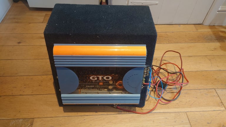 JBL GTO 4000 Car Amplifier with Subwoofer (with power and audio cables)