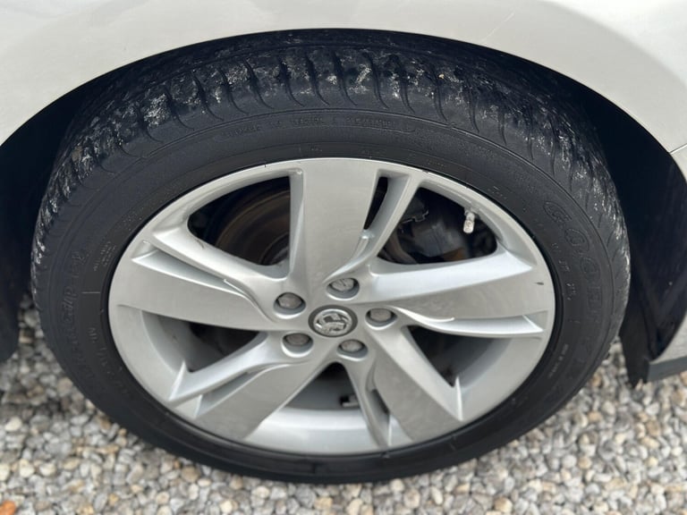 2015 Vauxhall Astra 1.6i SRi Euro 6 5dr HATCHBACK Petrol Manual