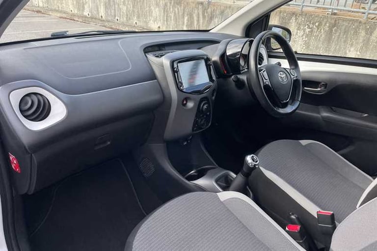 2021 Toyota AYGO 1.0 VVT-i x-play Hatchback 5dr Petrol Manual Euro 6 (Safety Sense) (71 ps) Hatch...