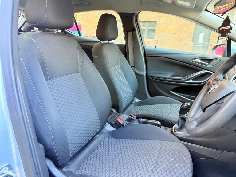 2016 Vauxhall Astra 1.6 CDTi 16V Design 5dr HATCHBACK Diesel Manual