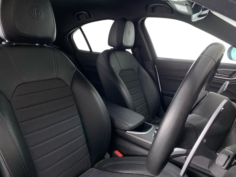 2022 Alfa Romeo Giulia 2.0 TB Sprint 4dr Auto SALOON PETROL Automatic