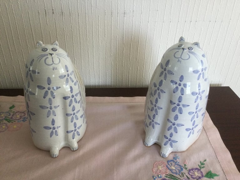 image for Pair of Wally Cats