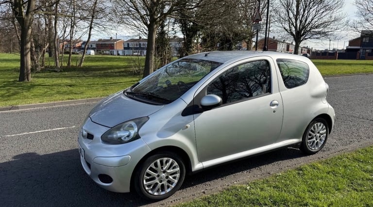 2009 TOYOTA AYGO 1.0 LITRE MOT END OF THE YEAR £20 ROAD TAX STARTS N DRIVES GREAT CHEAP RUNAROUND