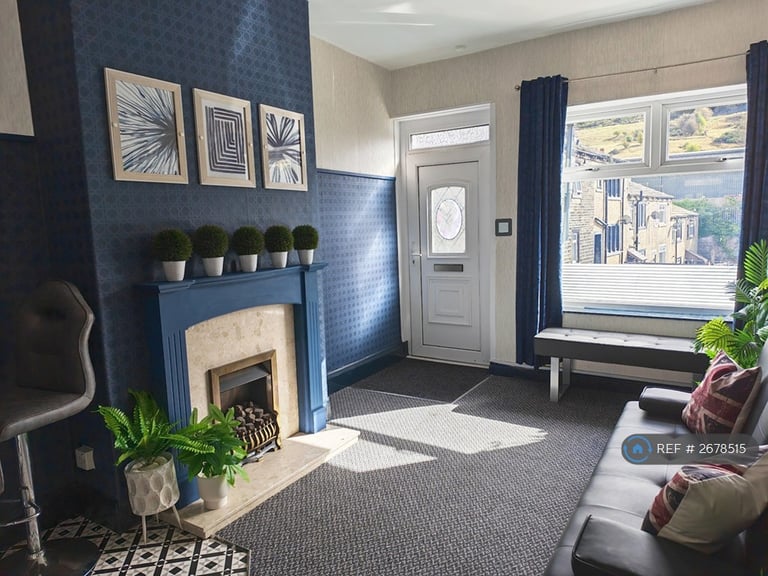 1 bedroom in Shay Lane, Halifax, HX2 (#2678515)