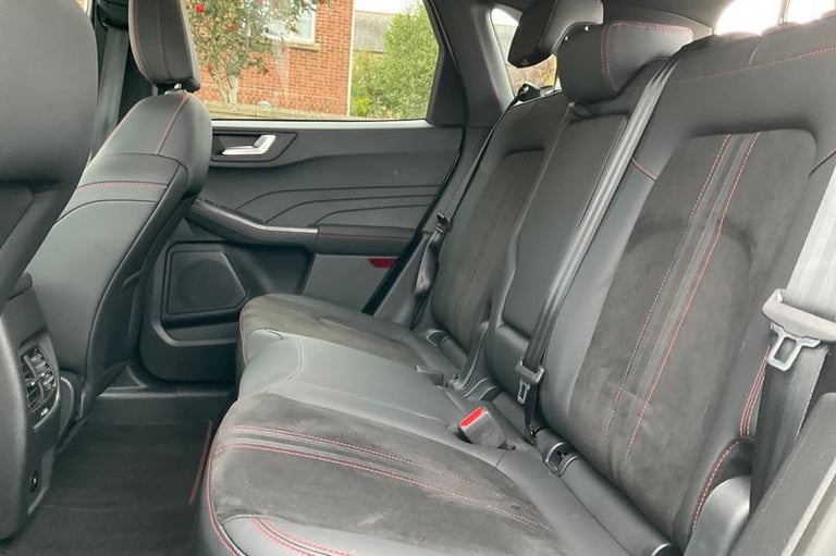 2025 Ford Kuga 2.5 PHEV ST-Line 5dr CVT**FRONT &amp; REAR CAMERA - WIRELESS PHONE CHARGER - PO Es...
