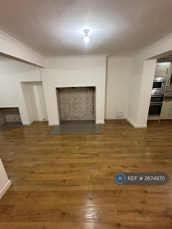 3 bedroom house in Hillrise, Abersychan, Pontypool, NP4 (3 bed) (#2674970)