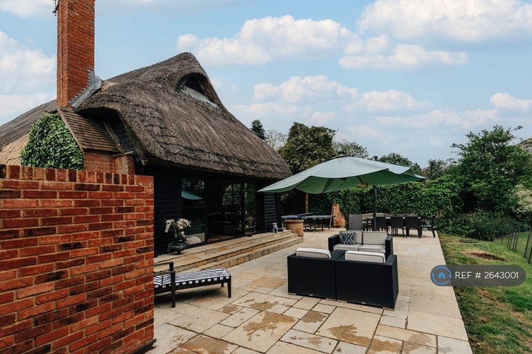 image for 4 bedroom house in Playhatch Road, Sonning Eye, Reading, RG4 (4 bed) (#2643001)
