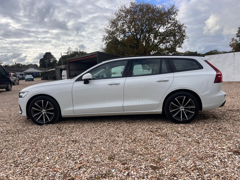 2020 Volvo V60 2.0 B3 MHEV Momentum Estate 5dr Petrol Hybrid Auto Euro 6 (s/s)