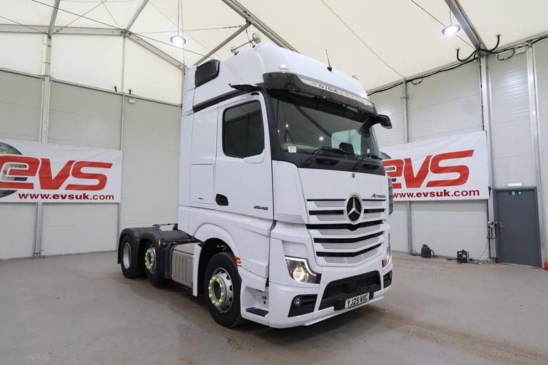 image for 2025 (25 PLATE) Mercedes Benz ACTROS 2548 6x2 Euro 6 Tractor Units