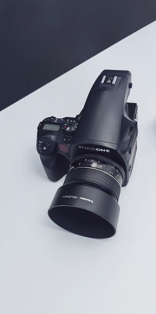 Phase One 645DF+, P25 digital back, Schneider-Kreuznach lens