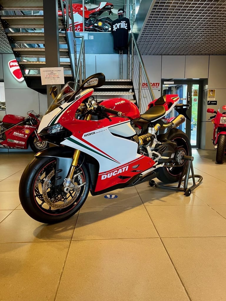 DUCATI PANIGALE 1199S TRICOLORE 2012 SPECIAL EDITION - 5K MILES - STUNNING