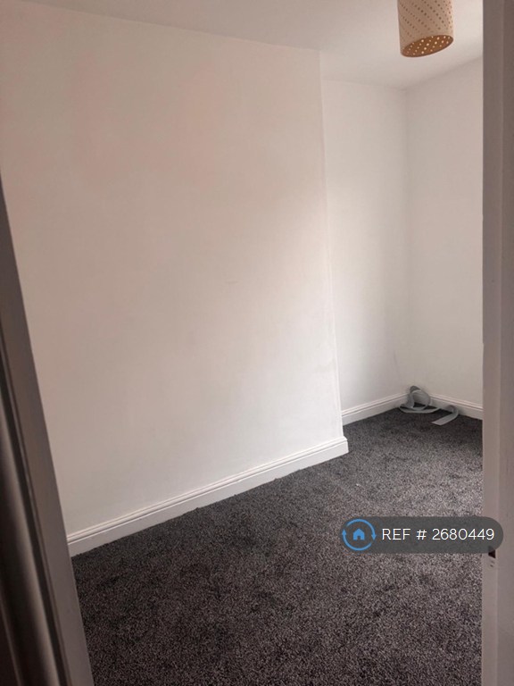 3 bedroom house in Acres Street, Bradford, BD21 (3 bed) (#2680449)