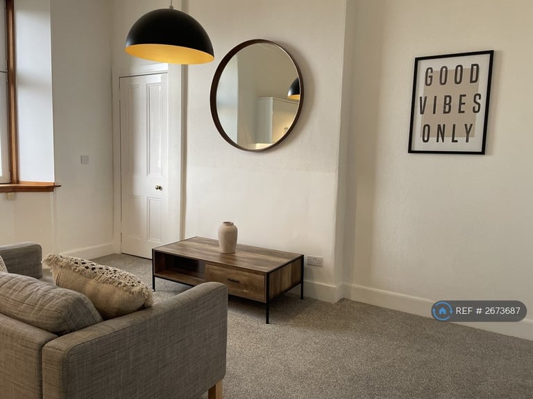 1 bedroom flat in Roseburn Street, Edinburgh, EH12 (1 bed) (#2673687)