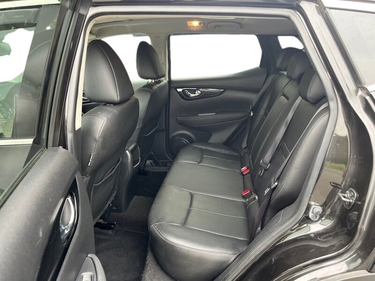 2015 Nissan Qashqai DIG-T Tekna SUV Petrol Manual