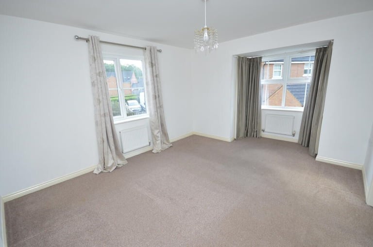 4 Bed room house available to rent in Corby, Little stanion area