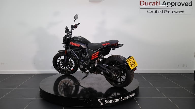 DUCATI SCRAMBLER FULL THROTTLE - 2024 - 4400 MILES