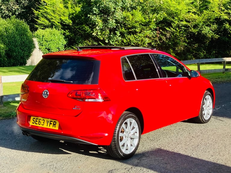 2013/63 VOLKSWAGEN GOLF Mk7 1.4 GT TSI DSG Auto 5dr **CARPLAY - PAN ROOF - LEATHER - XENONS**