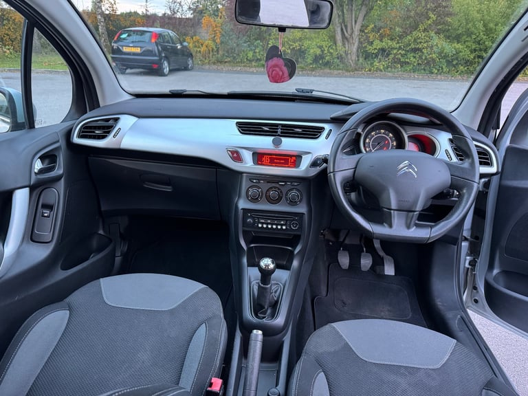 Citroen, C3, Hatchback, 2012, Manual, 1360 (cc), 5 doors