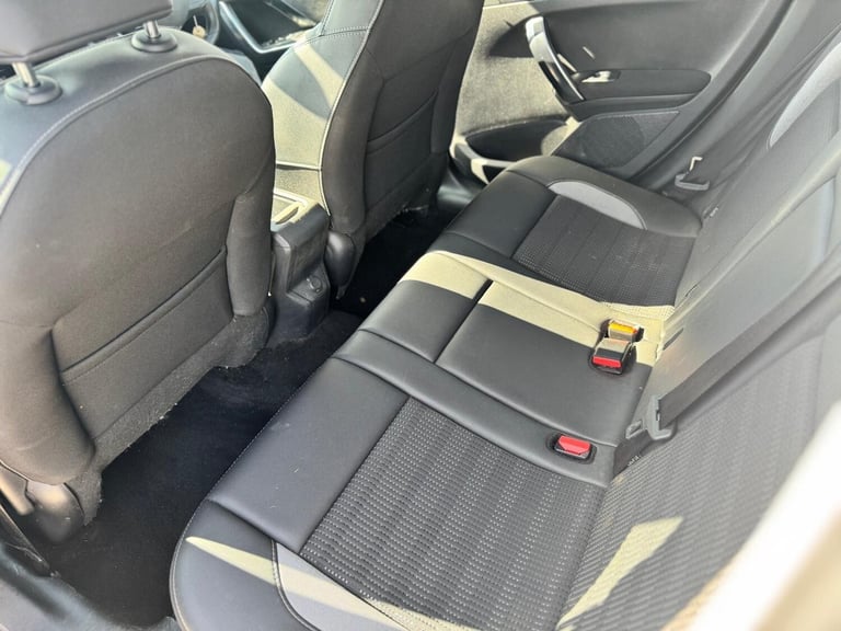 2016 Peugeot 2008 1.2 PureTech Allure Euro 6 (s/s) 5dr HATCHBACK Petrol Manual