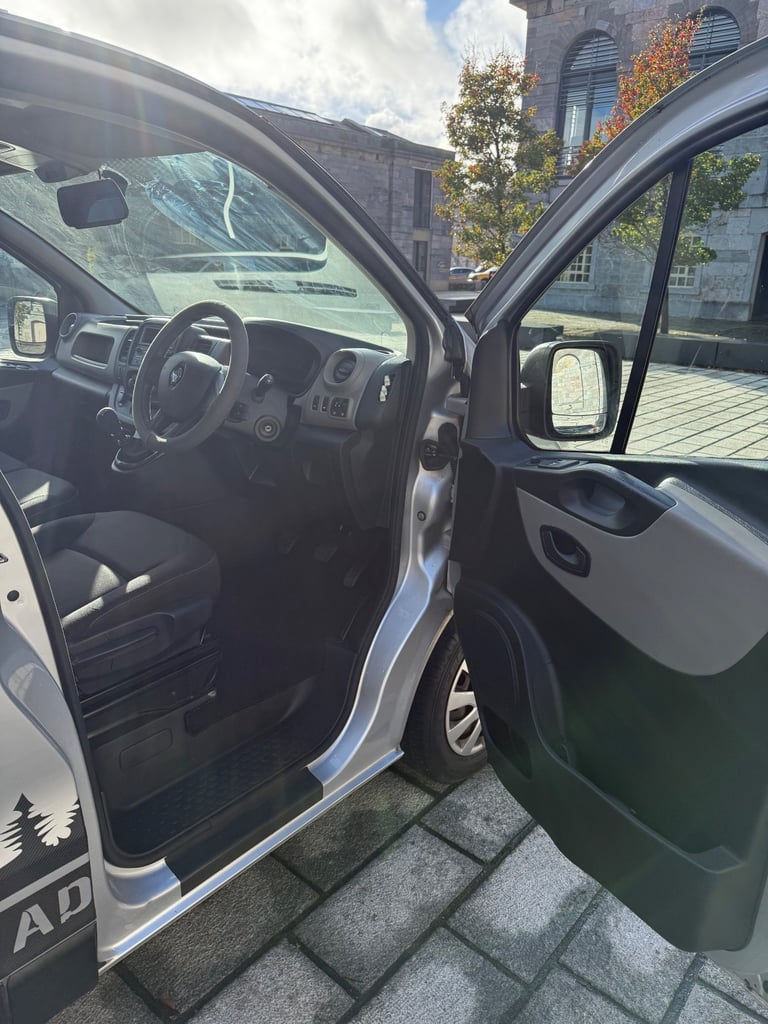 Renault, TRAFIC, Panel Van, 2015, Manual, 1598 (cc)