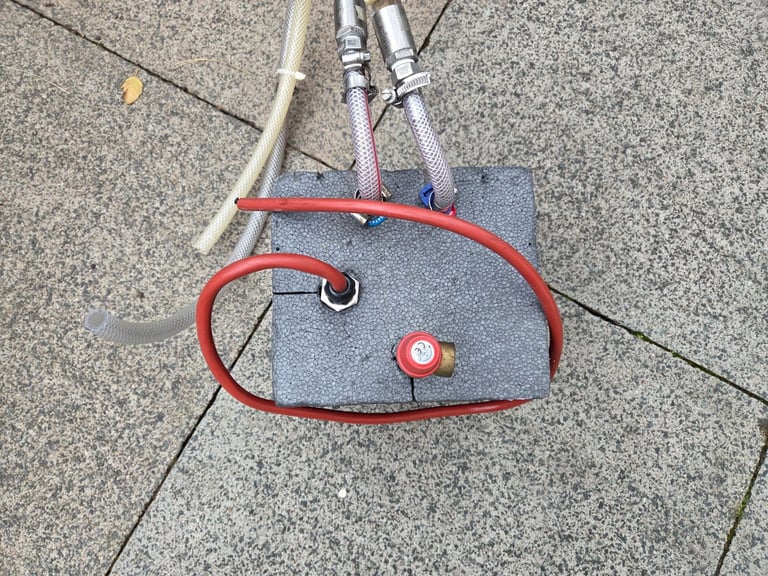 Pundmann Water Heater 3ltr Twin Rod 12v (180w) & 230v (250w) Motorhome Camper