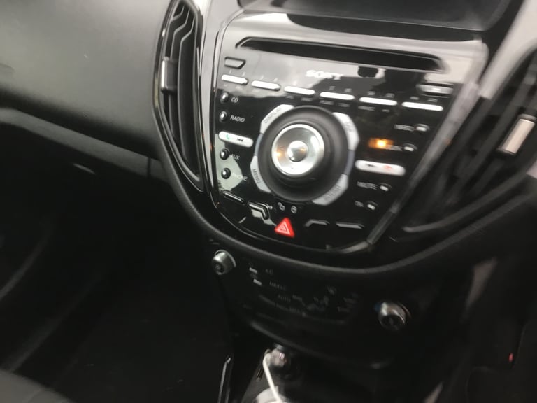 Ford b-max titanium mpv, 2014 reg, diesel.
