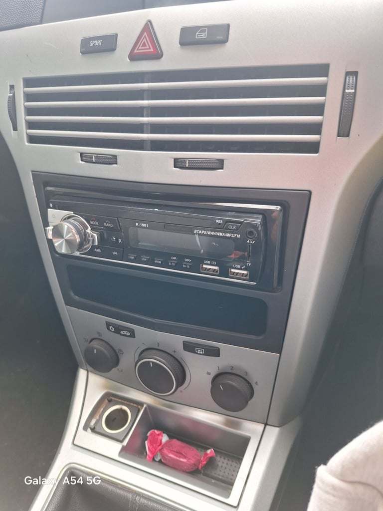 Vauxhall, ASTRA, Estate, 2006, Manual, 1796 (cc), 5 doors