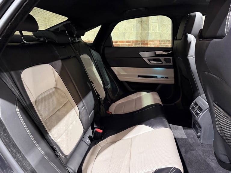 2017 Jaguar XF 2.0d R-Sport Saloon 4dr Diesel Auto AWD Euro 6 (s/s) (240 ps)