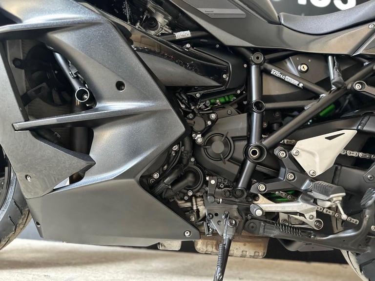 STUNNING ONE OWNER 2021/21 KAWASAKI NINJA H2 SX TOURER MOTORCYCLE 
