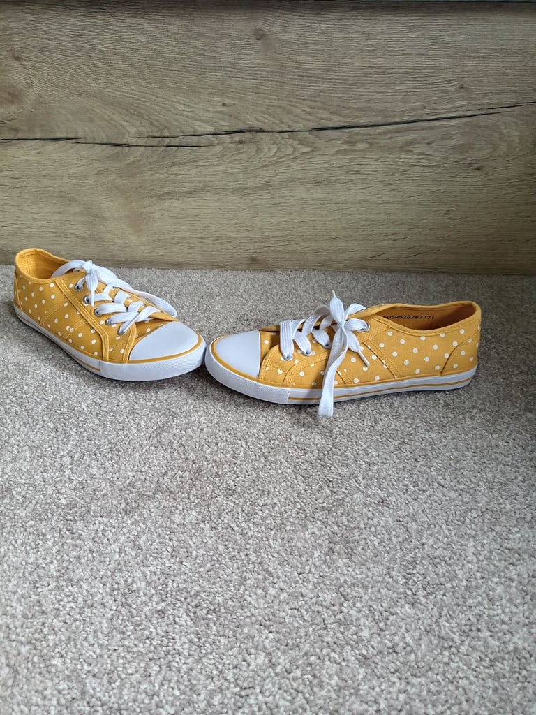 Women's yellow polka dot shoes