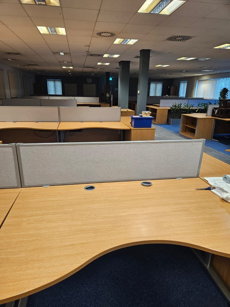 JOBLOT Office Furniture SURPLUS STOCK For Sale Over 100 Desks/Chairs/Cabinets/Cupboards 14