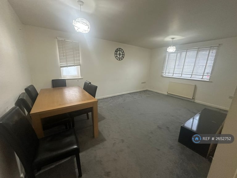 image for 2 bedroom flat in Royal Oak Street, London, RM8 (2 bed) (#2652752)