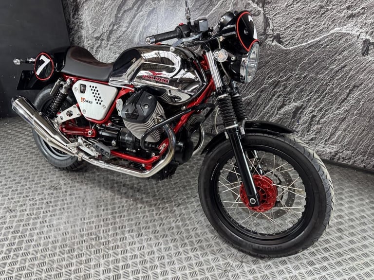 MOTO GUZZI V7 RACER 2013